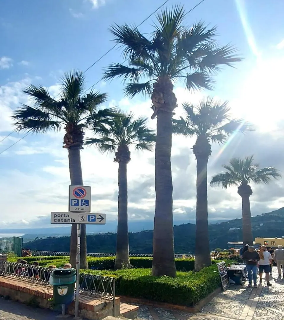 Villa Anna Al Duomo تاورمينا بيت ضيافة